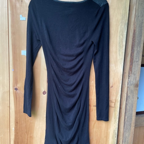 EXPRESS KNIT DRESS 🖤🤍 - Picture 4 of 4